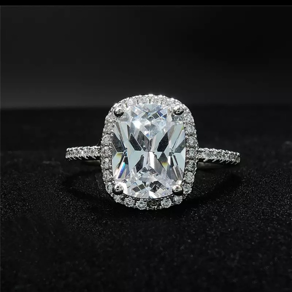 S925 Fine Crystals Ring Size 7
